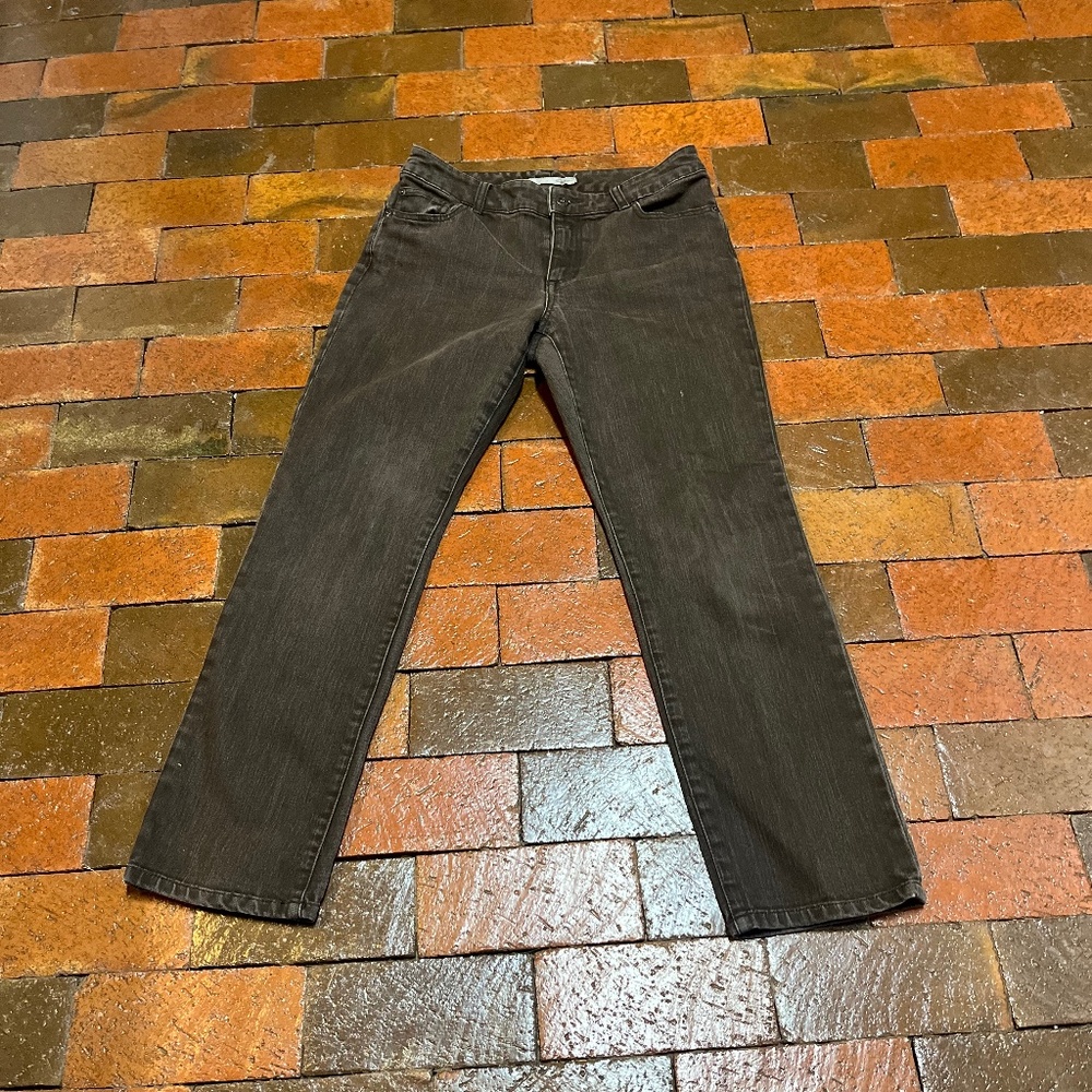 Chicos jeans size 0 equivalent to size 4